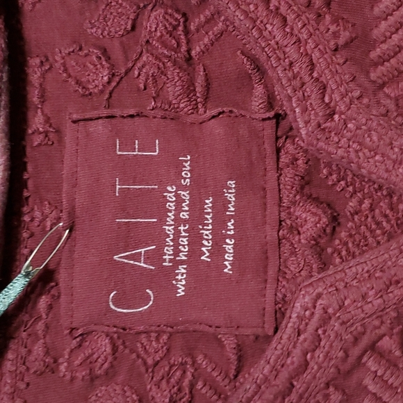 Top - Picture 2 of 6